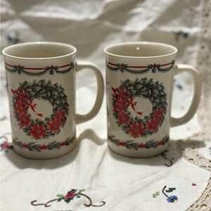 Otagiri Red and Green Holiday Decor Mugs set of 2